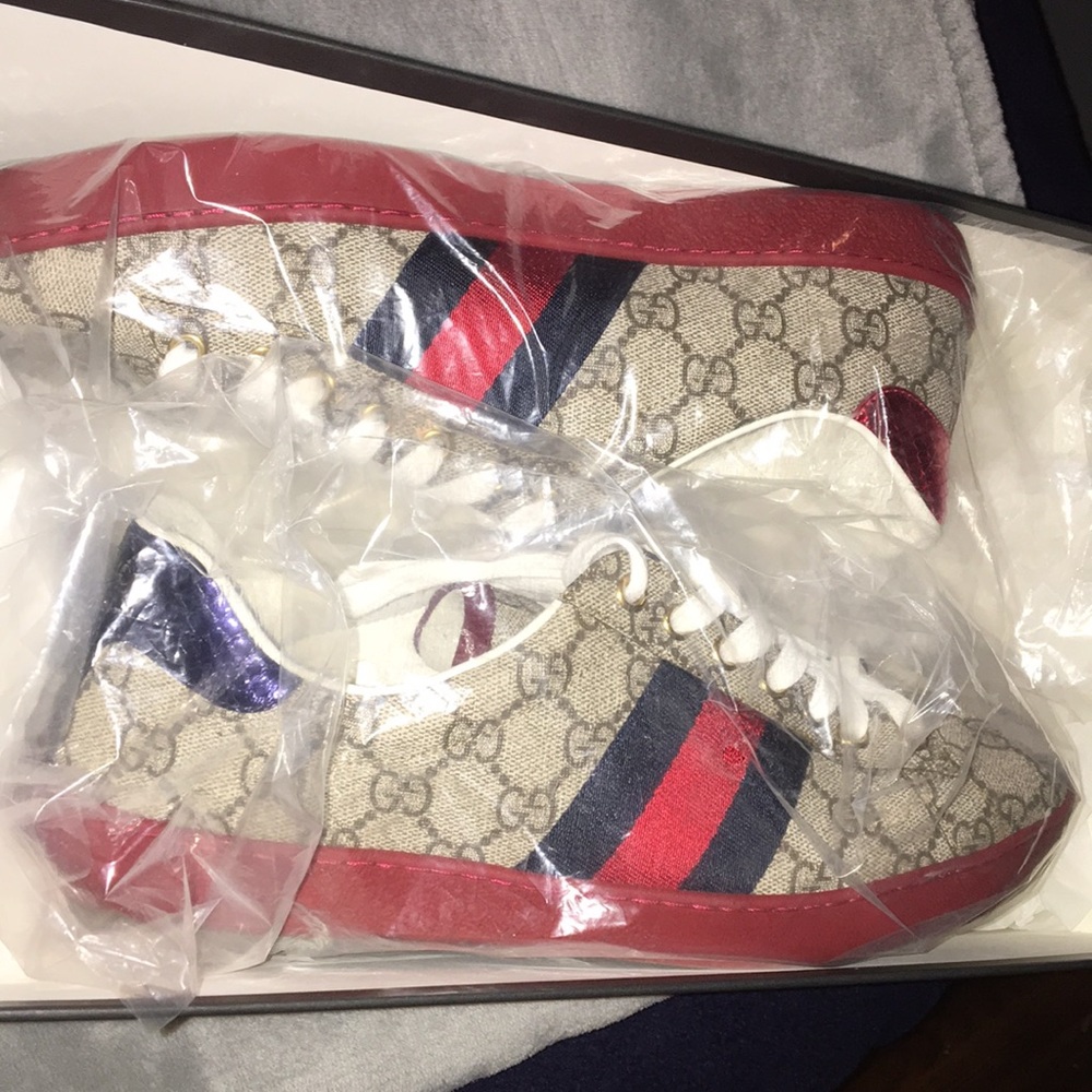 Gucci Shoes Red bottoms